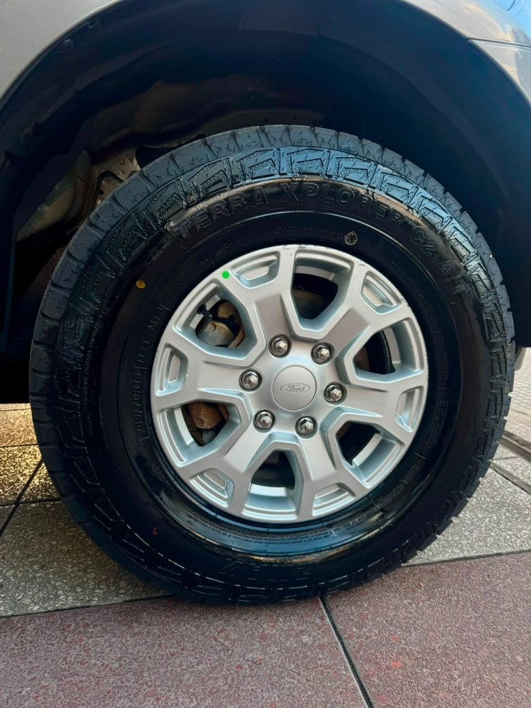 Ford Ranger XLS — foto 9